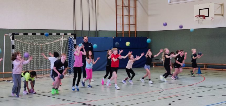 SGT_Handballtag-StMartin-01 Begeisterter Nachwuchs: Unser Handball-Aktionstag an der Grundschule St. Martin